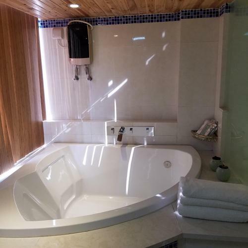 Nanjing Tangshan Private Hot Spring Apartment