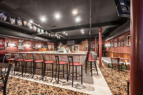 Hotel Rodeway Inn And Suites