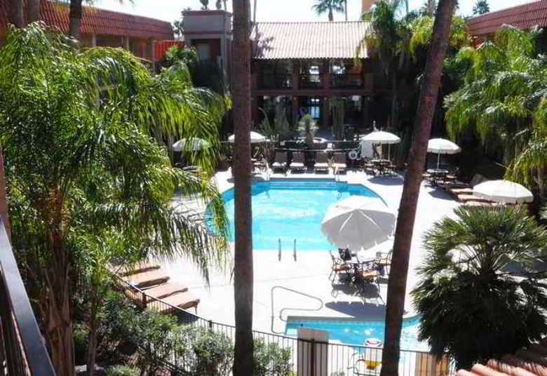 Hotel Embassy Suites Williams Center