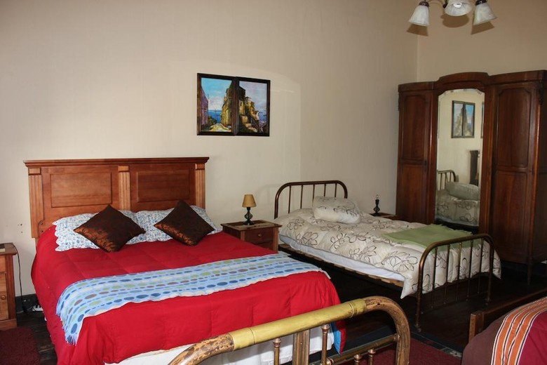 Hostal Residencia En El Cerro