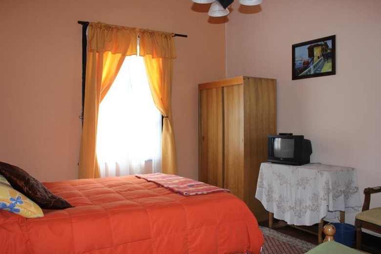 Hostal Residencia En El Cerro