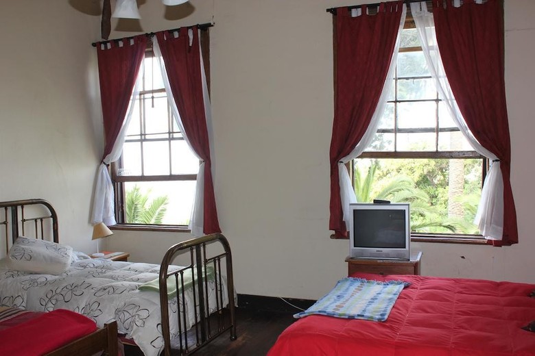 Hostal Residencia En El Cerro