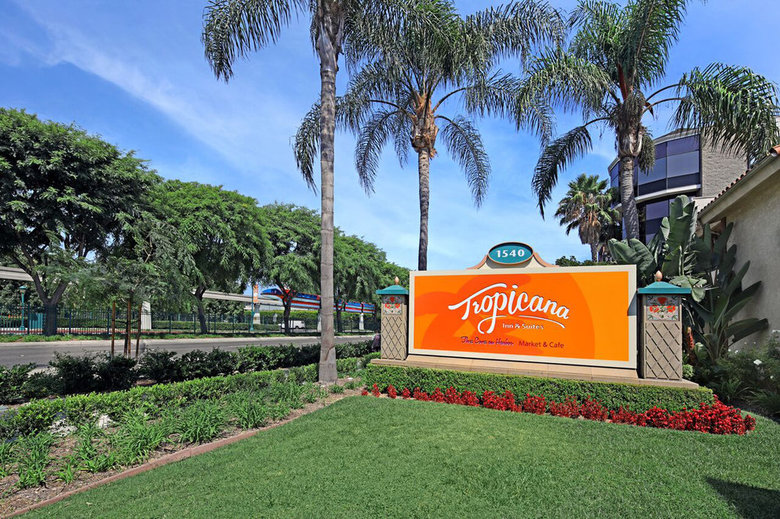 Hotel Tropicana Inn