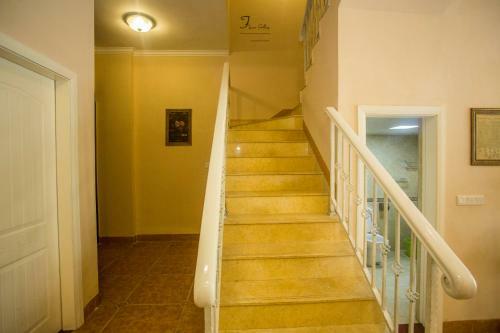 Qing Yuan Gap Pin Hui Ai Li She Spa Villa