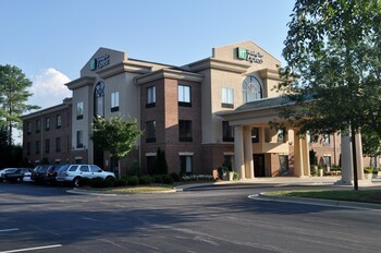 Holiday Inn Express Hotel & Suites Raleigh-wakefield