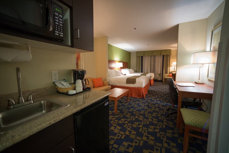Holiday Inn Express Hotel & Suites Raleigh-wakefield