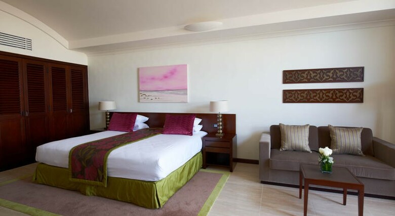 Hotel Palm Tree Court  Spa