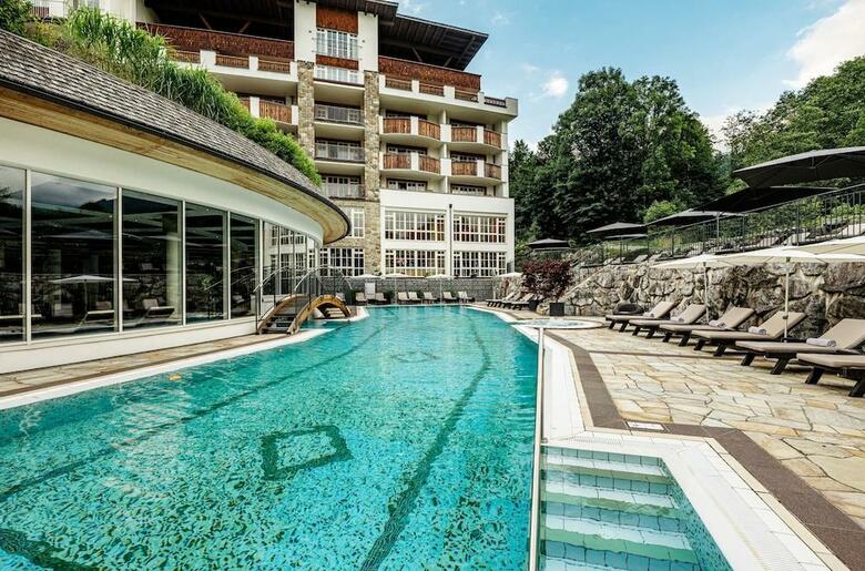 Hotel Golf Ski Resort Grand Tirolia