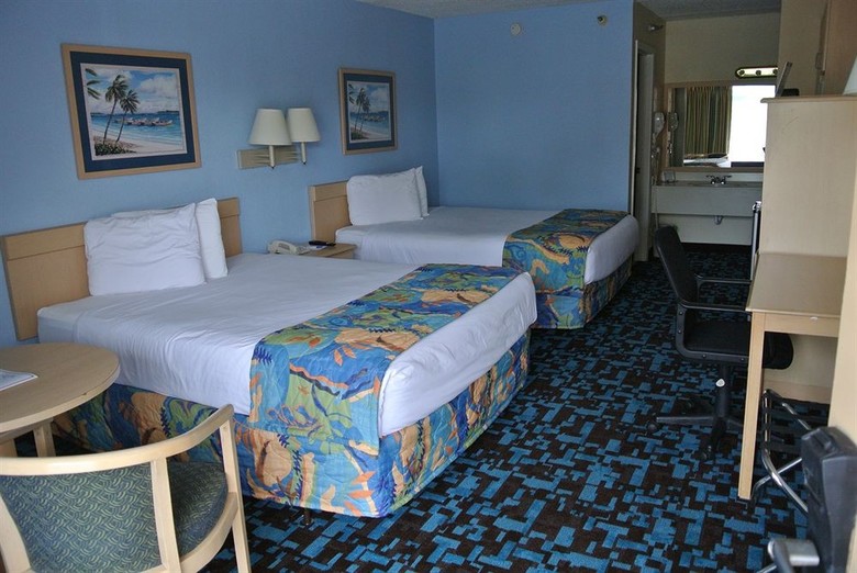 Hotel Baymont Inn And Suites Kissimmee
