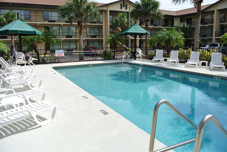 Hotel Baymont Inn And Suites Kissimmee