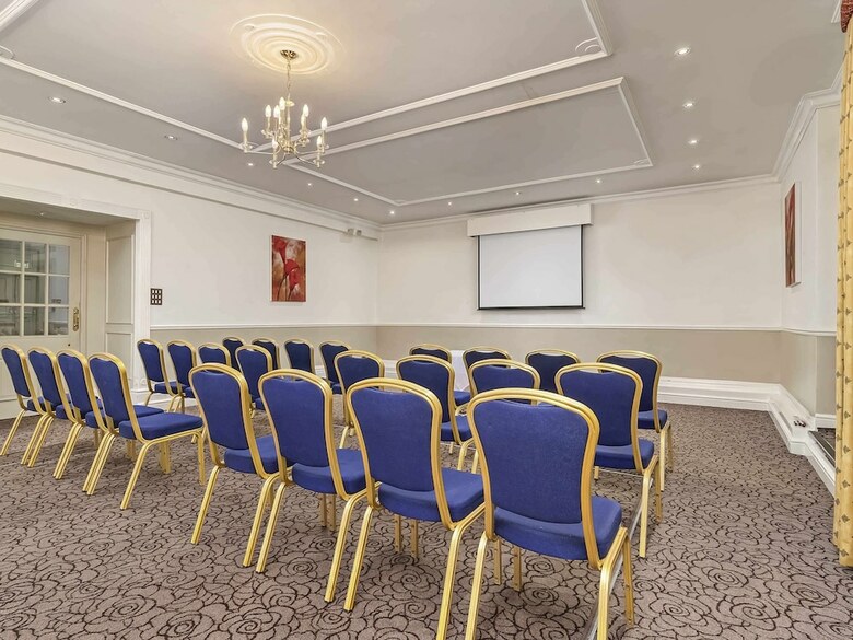 Hotel Mercure White Hart Salisbury