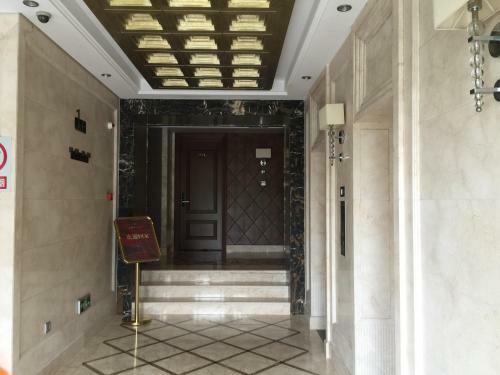 Taihu Lake King Apartment