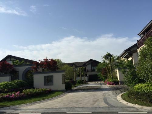 Taihu Lake King Apartment