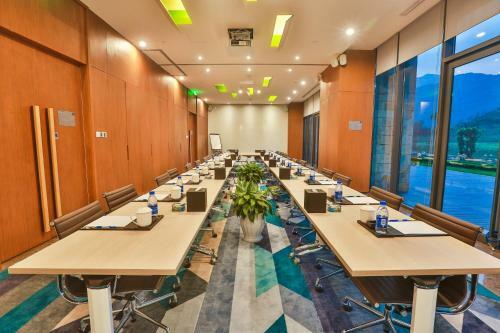 Hotel Holiday Inn Express Emei Mountain