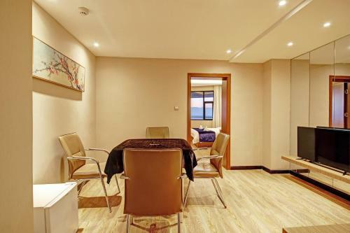 Dali Erhai Longwan Holiday Hotel