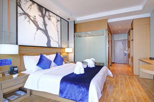Dali Erhai Longwan Holiday Hotel