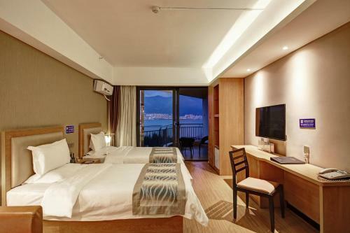Dali Erhai Longwan Holiday Hotel