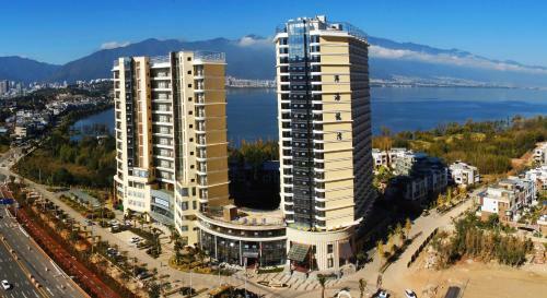 Dali Erhai Longwan Holiday Hotel