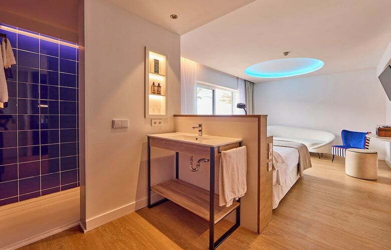 Universal Hotel Neptuno - Adults Only