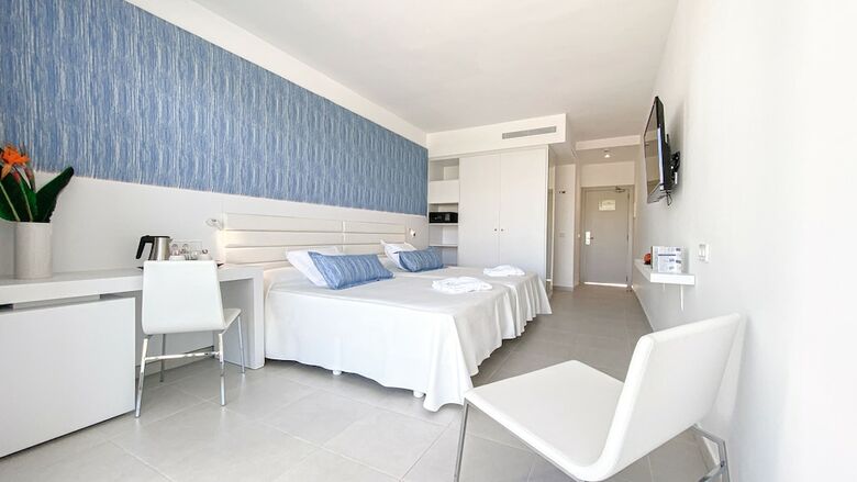 Reverence Life Hotel - Adults Only