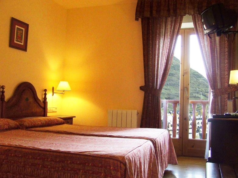 Hotel Husa Eth Pomer