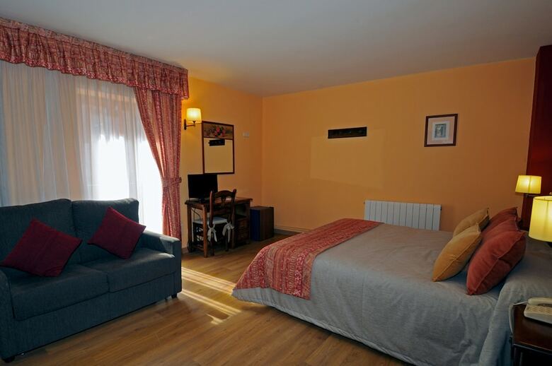 Hotel Husa Eth Pomer