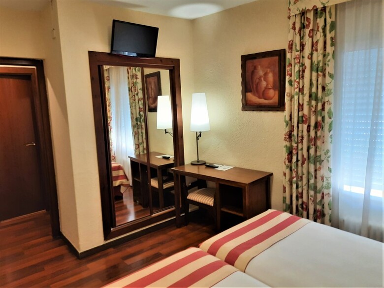 Hotel Husa Urogallo