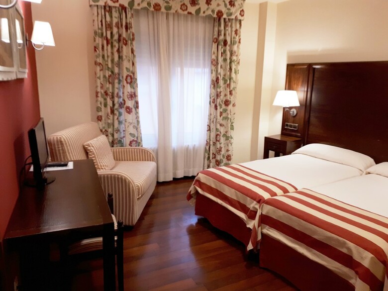Hotel Husa Urogallo