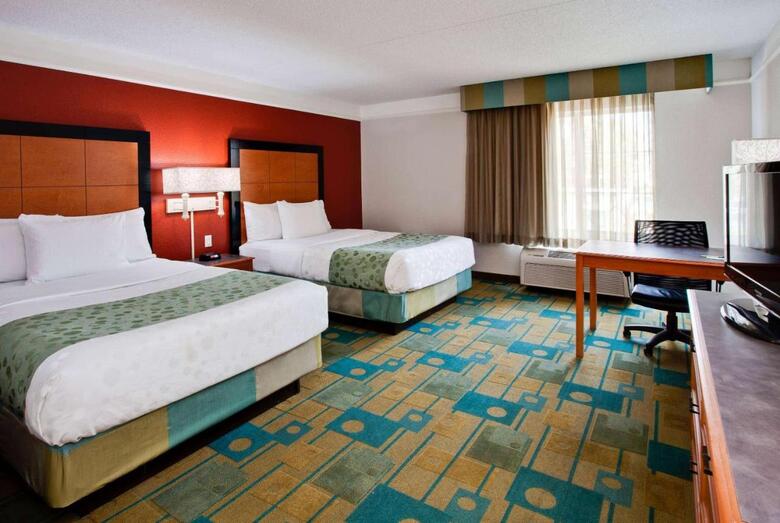 Hotel La Quinta Inn & Suites Usf (near Busch Gardens)