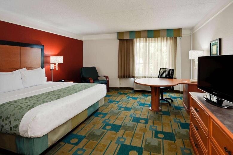 Hotel La Quinta Inn & Suites Usf (near Busch Gardens)