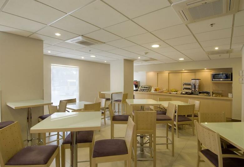 Hotel City Express Lazaro Cardenas