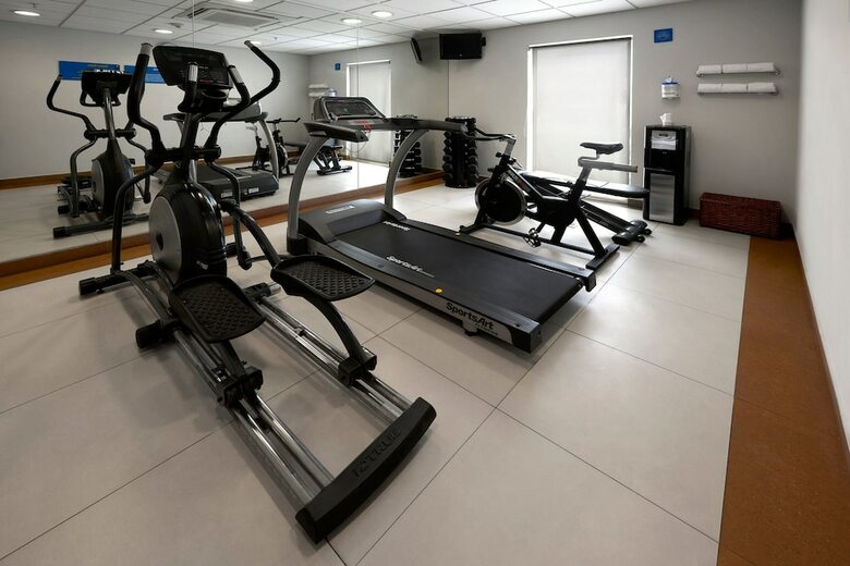 Hotel City Express Lazaro Cardenas