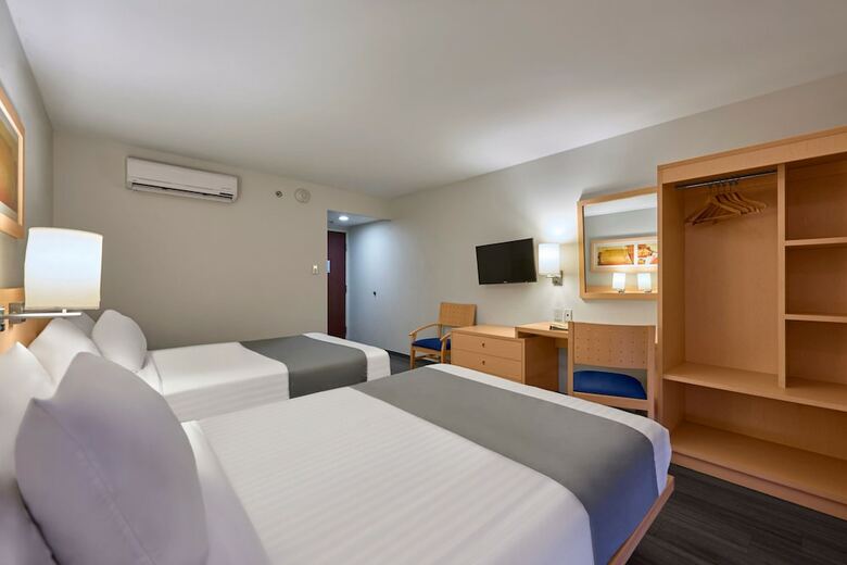 Hotel City Express Lazaro Cardenas