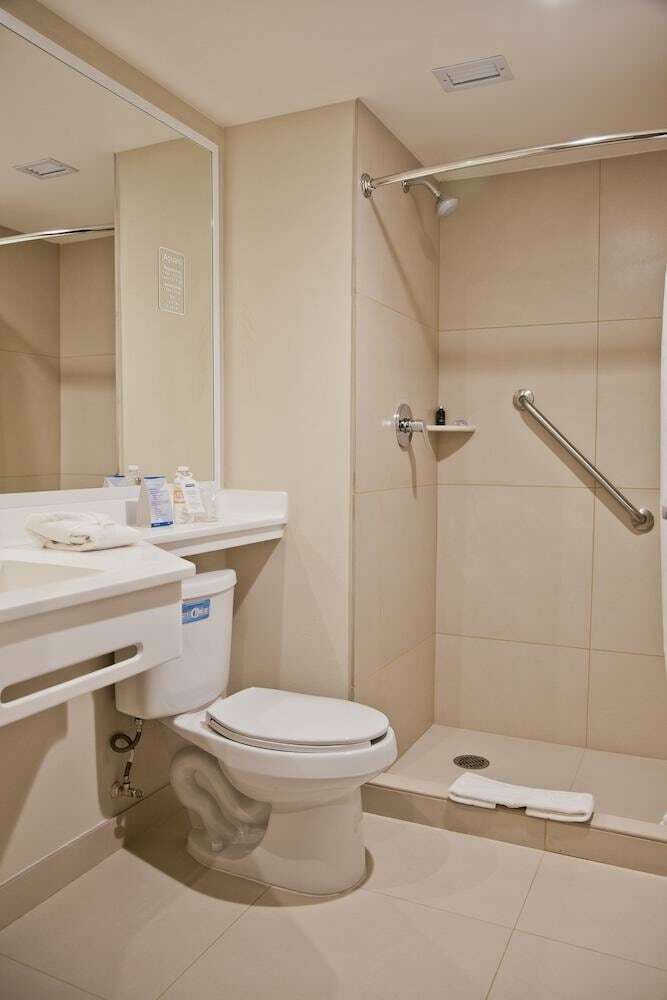 Hotel City Express Lazaro Cardenas