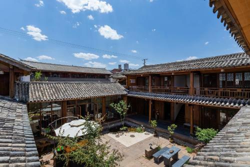 Posada Shaxi Square Inn