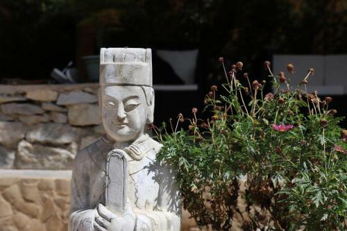 Posada Shaxi Square Inn