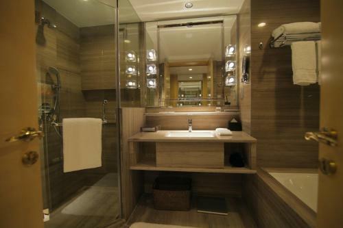 Huangyan Yaoda Hotel