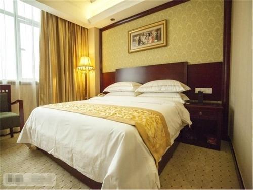 Vienna International Hotel Heyuan Yajule Garden