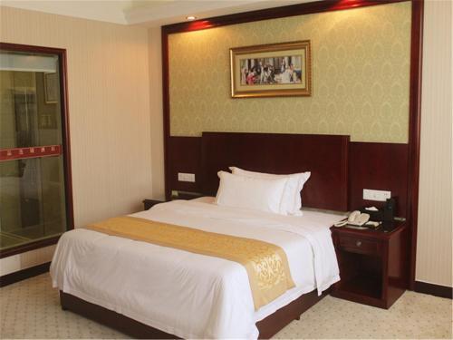 Vienna International Hotel Heyuan Yajule Garden