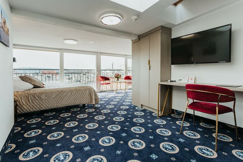 Jan Hotel