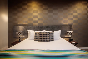 Hotel Off The Square