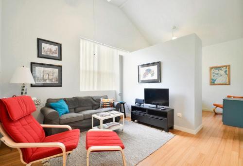 South 2nd Apartment 1806
