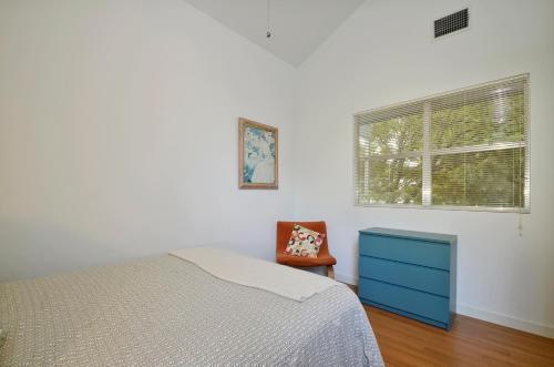 South 2nd Apartment 1806