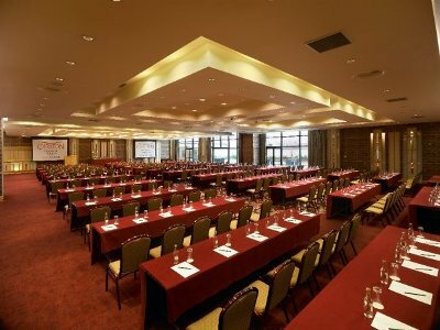 Carlton Shearwater Hotel