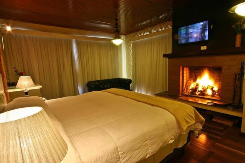 Chris Park Hotel