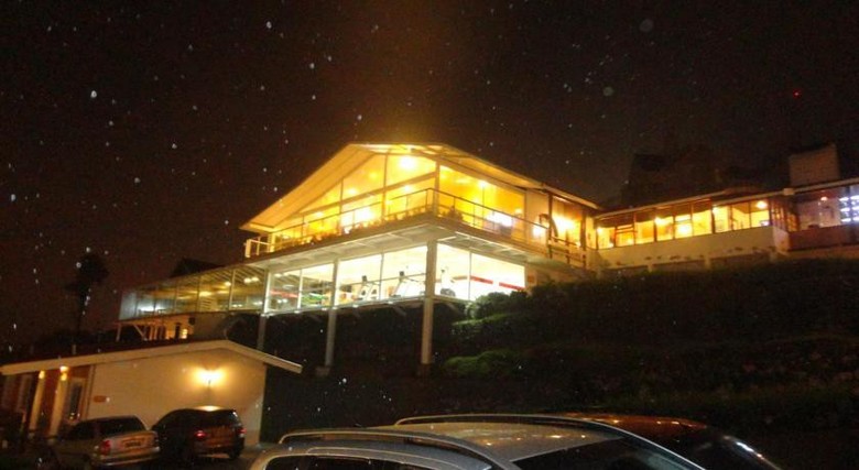 Chris Park Hotel