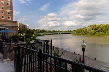 Hotel Staybridge Suites Rochester University