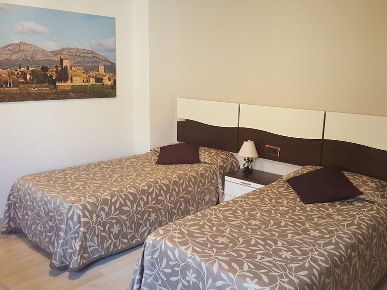 Hostal Fonda Mitj�
