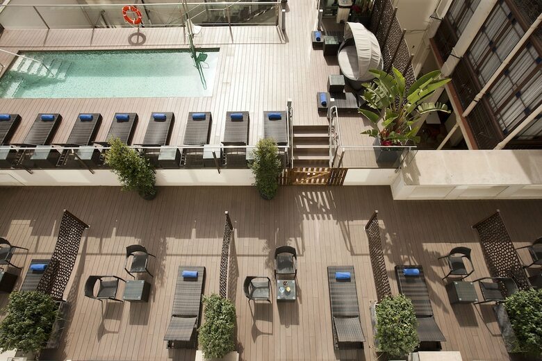 Hotel Grupotel Gran Via 678