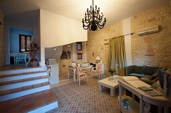 Petrino Suites Hotel
